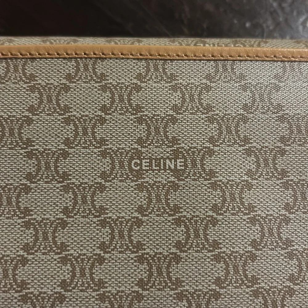 Authentic CELINE Kisslock vintage wallet Macadam Beige